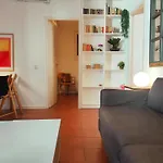 Bright 2br In Pl. Catalunya - Rambla D Apartman *