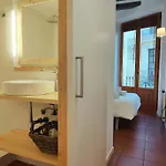 Bright 2br In Pl. Catalunya - Rambla D Apartman *